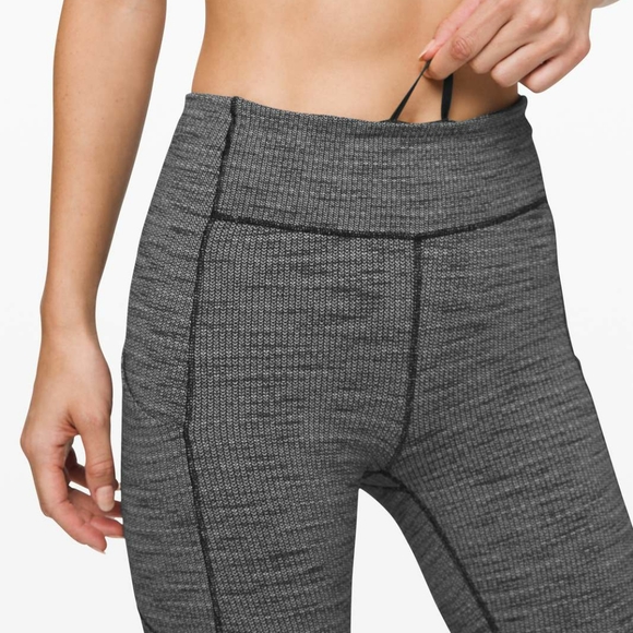 Lululemon Speed Up Tight 28" - Sz 6 - Picture 6 of 12